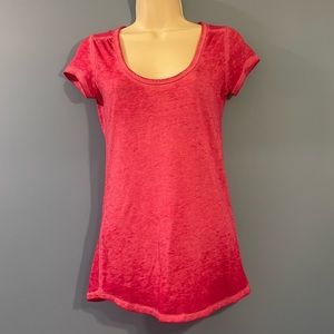 American Eagle Outfitters Super Soft Scoop-Neck Tee - Marbled Wine Coloring